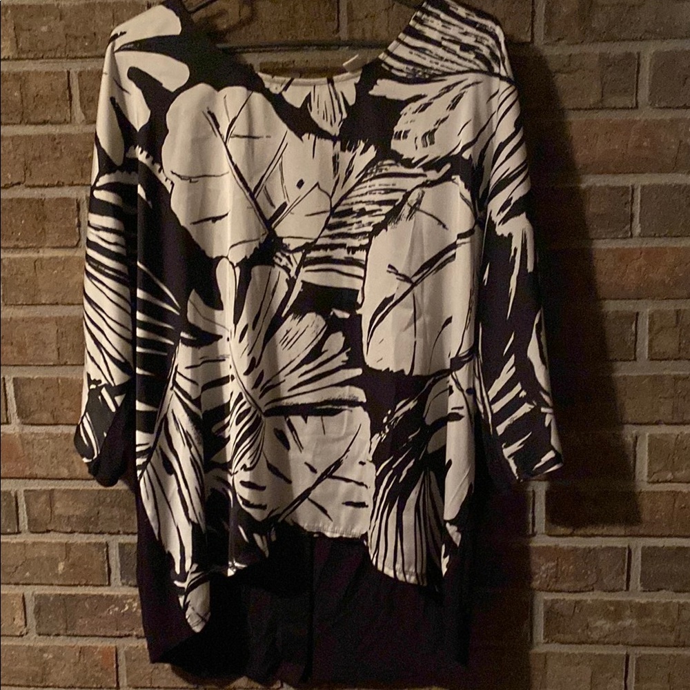 Coldwater Creek Black and White Oversized 3/4 Sleeve Blouse